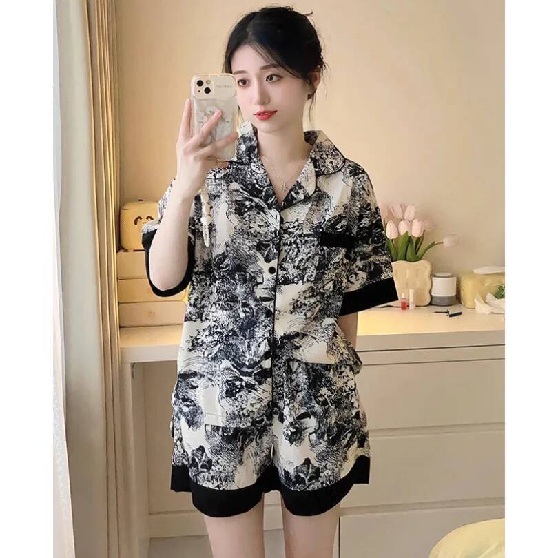 2025 Summer New Women's S Ice Silk Pajama Home Set, Girls' design Short Sleeves, Ink Painting, High End, Lace Edge Designer Home Set