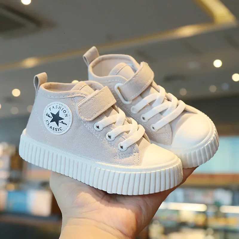 New Canvas Hightop Casual Sneakers Nonslip Childrens Skateboard Softsoled Baby Running Shoes W250910 XJ260303