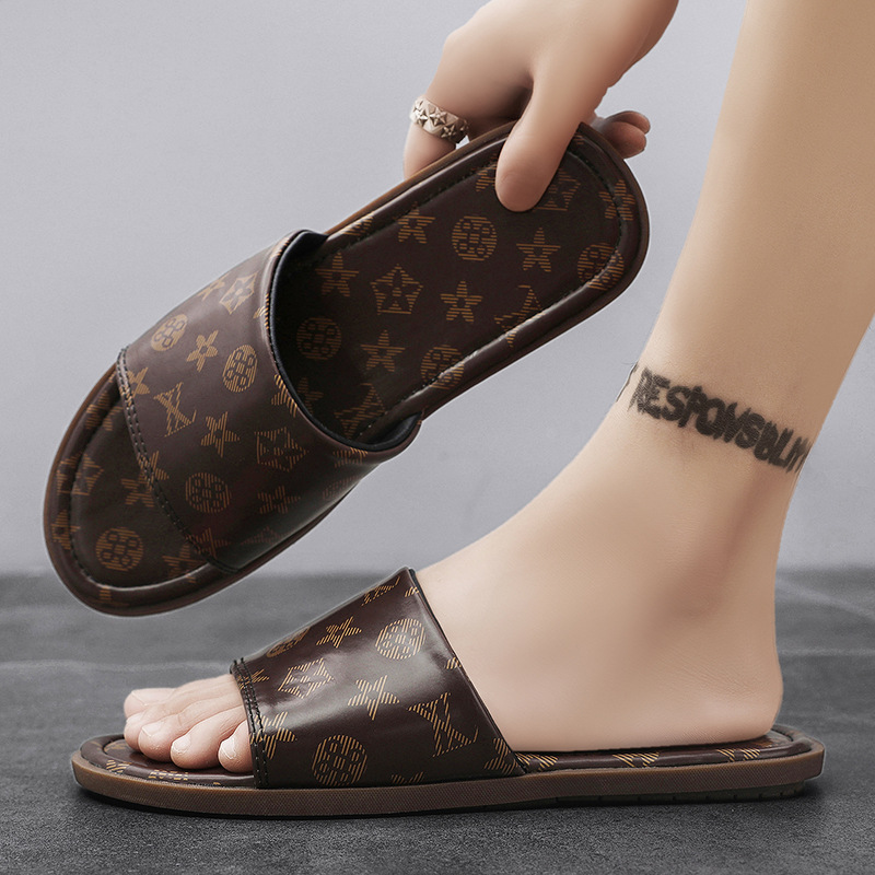 free Shipping Fashionable slippers casual slippers for both men suitable for couples slip resistant for beach outings Designer hot