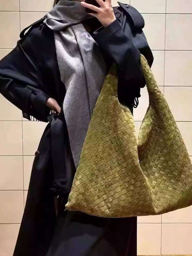 Designer Bag Tote Bag Shoulder Bag Moss Green Suede 2025 Autumn Winter New Women's Soft Leather Single Shoulder Underarm Handmade Woven Tote Bag