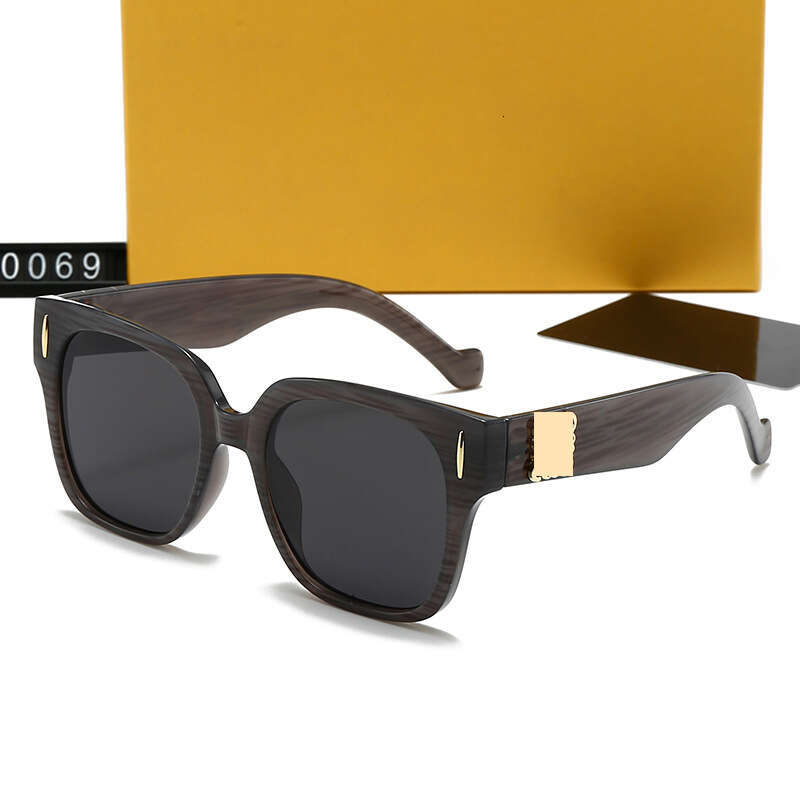 New Luxury Trendy High-End Gold Label Large Frame Square Fashion Outdoor Sun Protection Sunglasses 50069 405