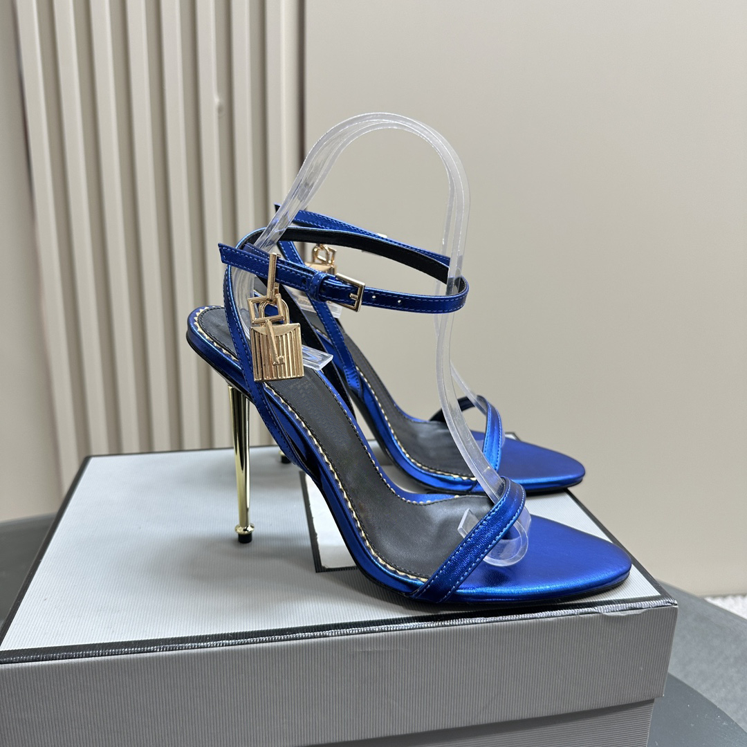 Luxury fashion Metallic feeling High Heel Sandals 10.5cm Women luxurious Gold Lock Decorate High Heels Summer Rose red Sandal Ankle Strap Dress shoe factory footwear