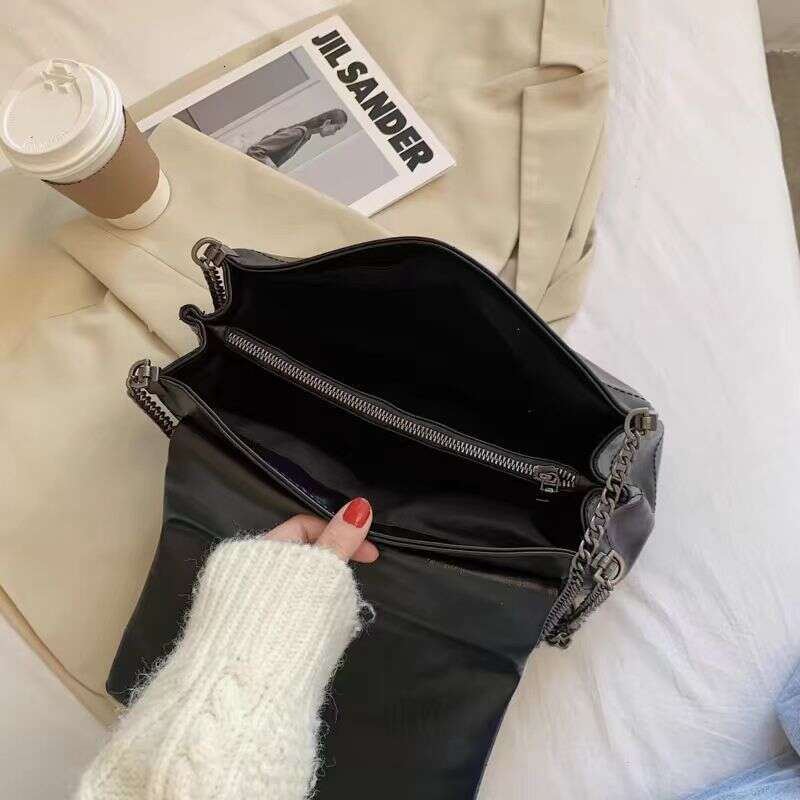 Z Brand Women's Fashion Versatile Large Capacity Commuter Chain Wandering Black Rock Style Flap Bag Trendy Single Shoulder Chic