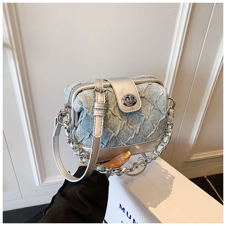 High-end for Women Summer 2025 New Fashion Crossbody Korean Version Chain Handbag Clutch Gold Bag