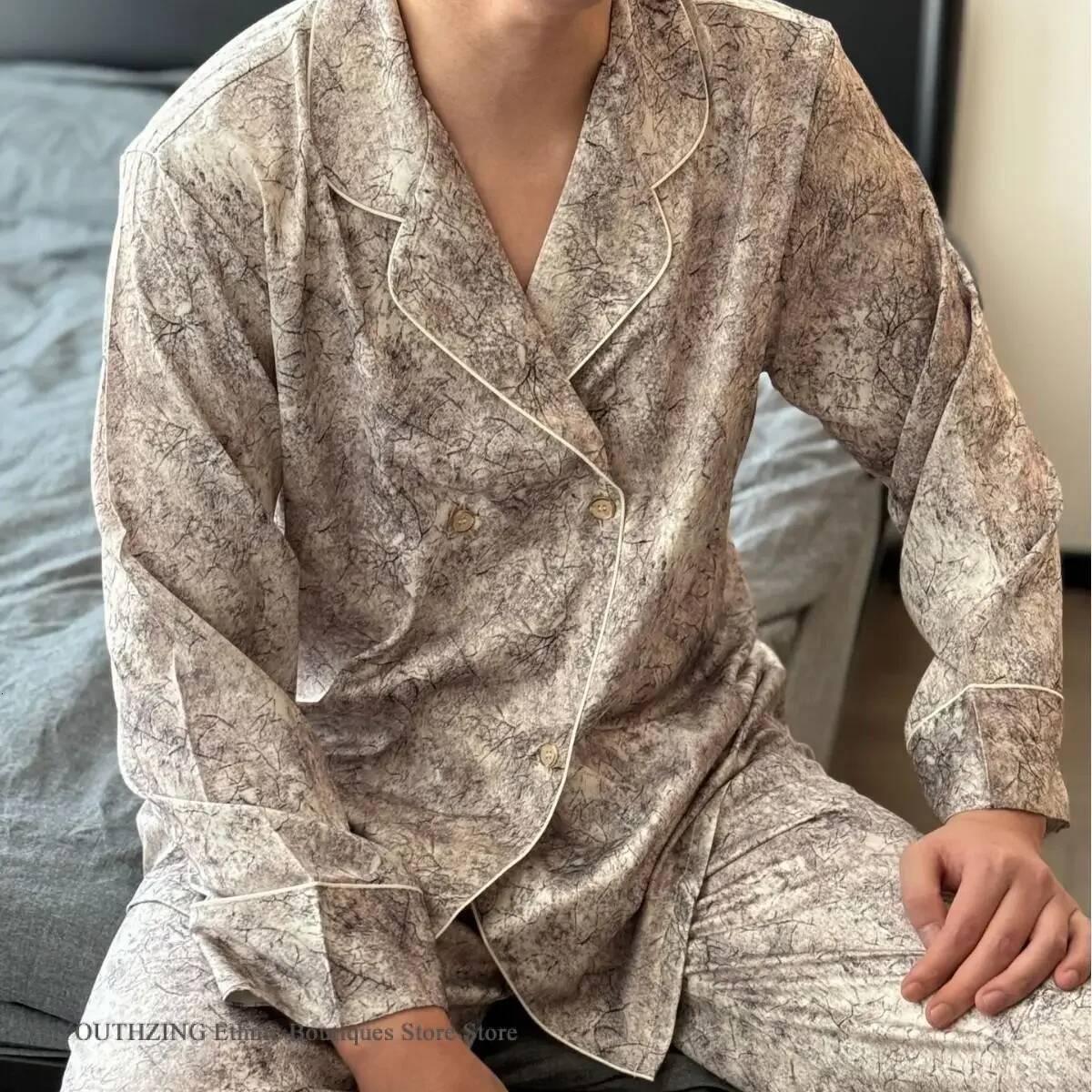 2025 New Couple's Pajama Set Fashion Printed Long Sleeve Pants Set Home Clothes Spring/Summer New Men's Pajama Loose Satin design Designer H