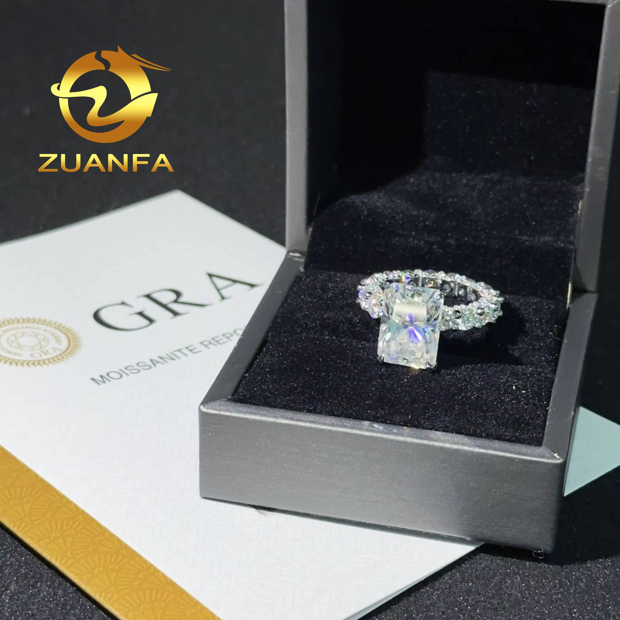 Luxury Ring Radiant Cut Full Diamond Moissanite Wedding Ring 925 Sterling Silver Iced Out Eternity Band Ring for Men Women