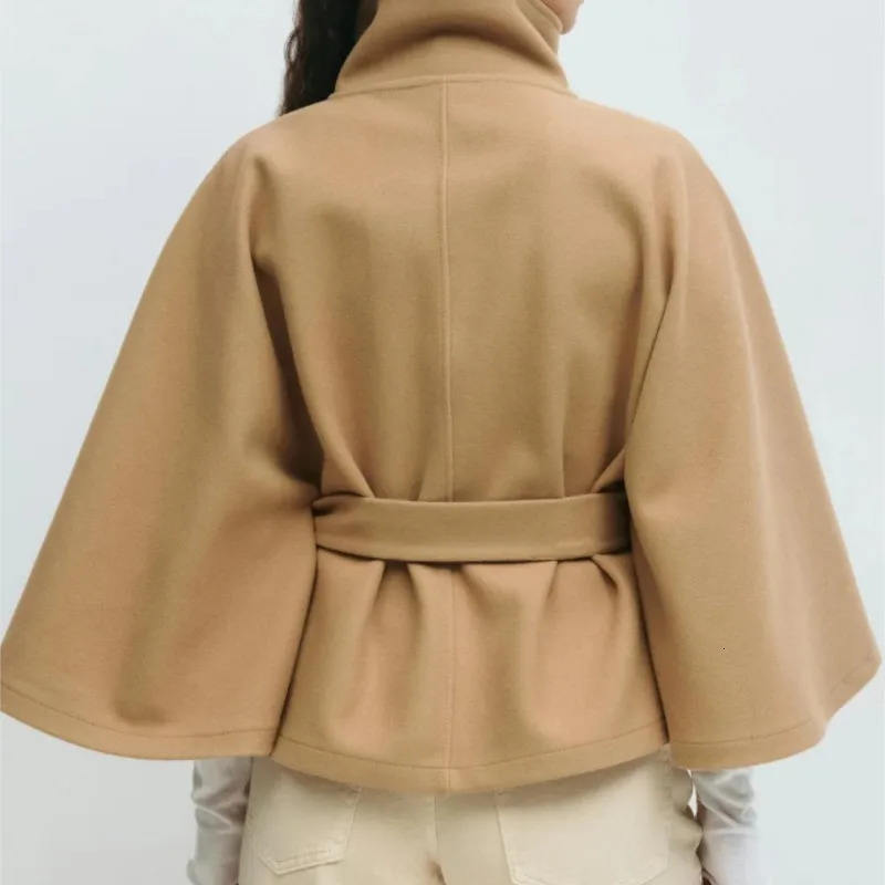 2025 Fashion Cape Style Woolen Coat Autumn Winter Batwing Sleeve Belts Loose Jacket Female Elegant Solid Windbreaker 250905