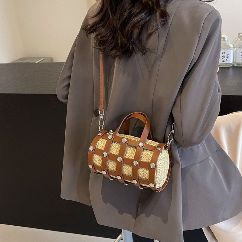 2025 New Fashionable Cool Women's Bag New High end Design Straw Woven Diagonal Tube Bag High end Feeling Shoulder Bag Fashion Crossbody Bag
