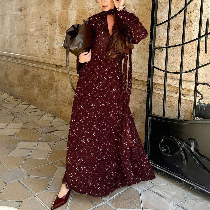 Autumn Winter New French Floral V-Neck Waist-Cinching Dress With Design Sense, Elegant And Fashionable For Commuting B3