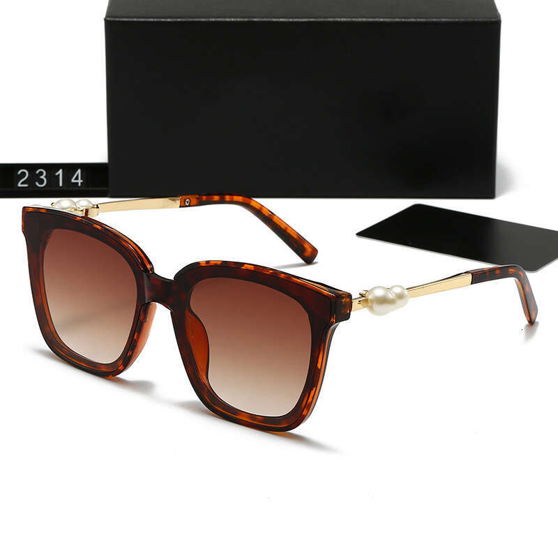 New Fashion with Pearl Accessories, Large Frame Sunglasses for Women, UV Protection, Street Style, Slimming Effect 2314 30c