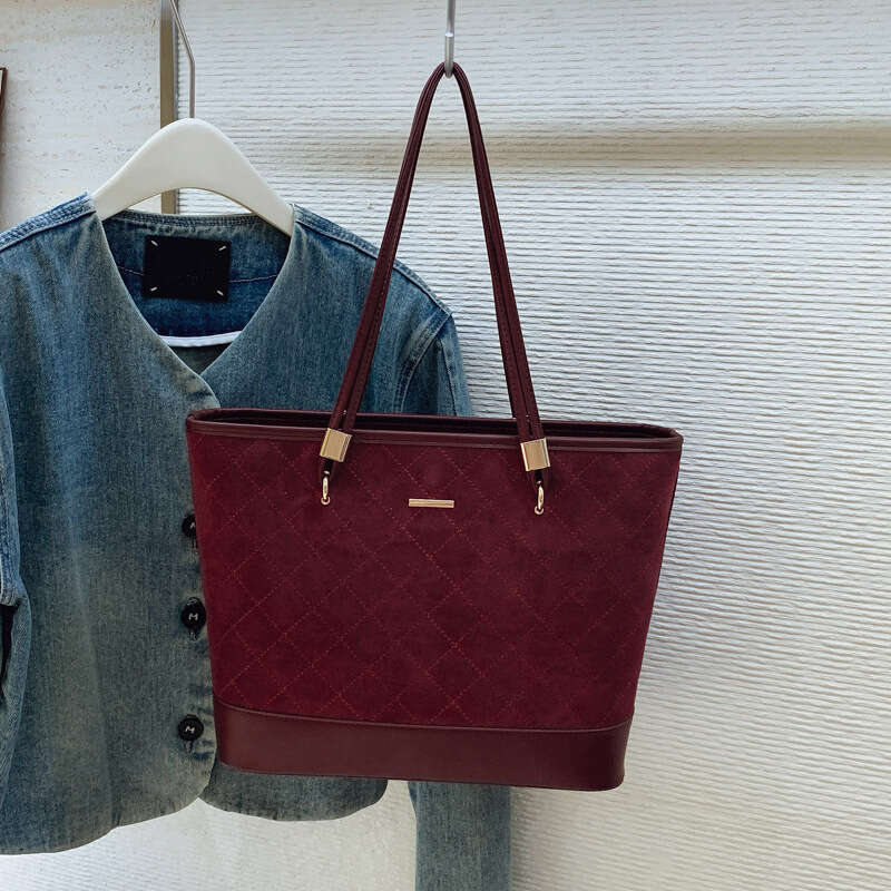 Fashion Large Capacity 2025 Autumn Winter New Commuter Women's Shoulder Casual Handbag Tote Bag