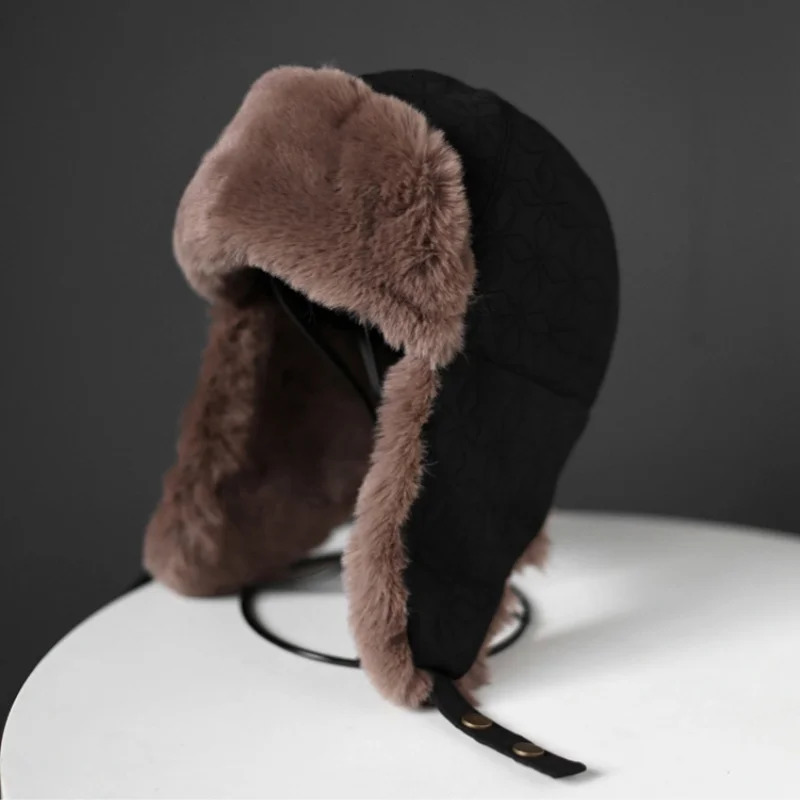 Muts Dames Winter Thick Bomber Ear Protection Skiing Chapka Fourrure Russian Fur Hats For Men Women Ushanka 250905