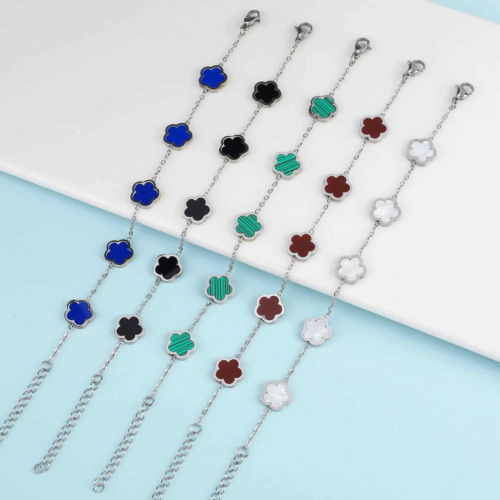 luxury Silver Color New Design Plant Five Leaf Flower Bracelet Single sided Plum Blossom Stainless Steel Jewelry Womens Clover S250906