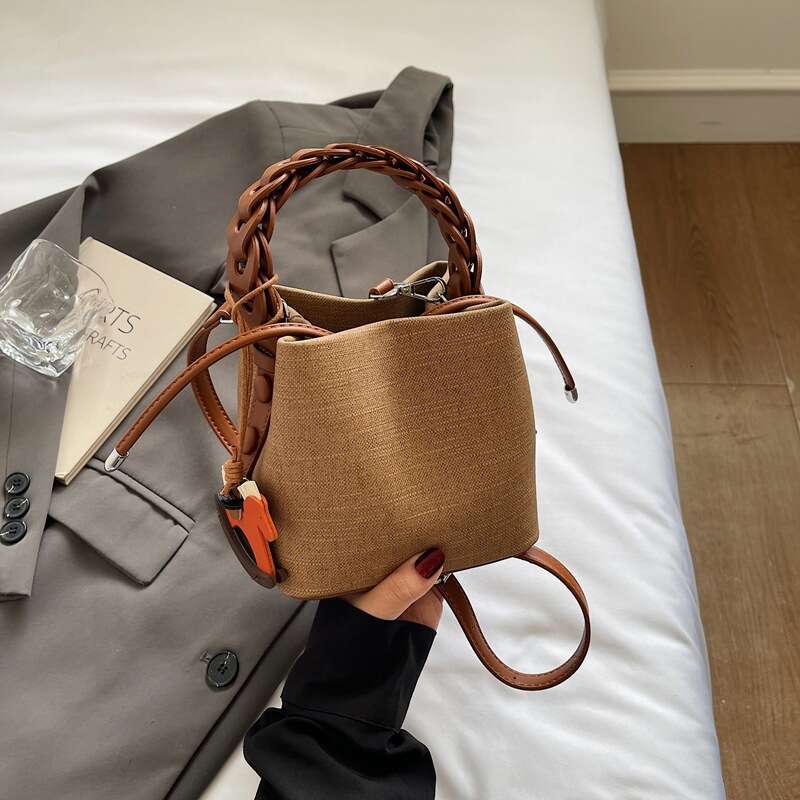 Niche Design Simple Elegant Bucket 2025 New Women's Versatile Fashion Trendy High-end Crossbody Bag