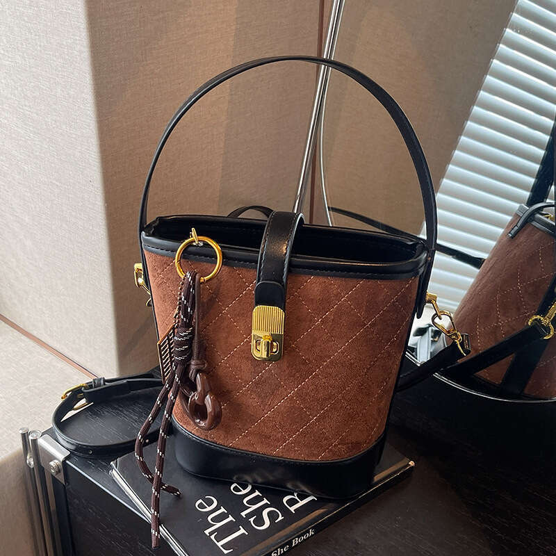 Quilted Embroidery Small for Women 2025 Autumn Winter New Crossbody Color-Block Handbag Suede Bucket Bag