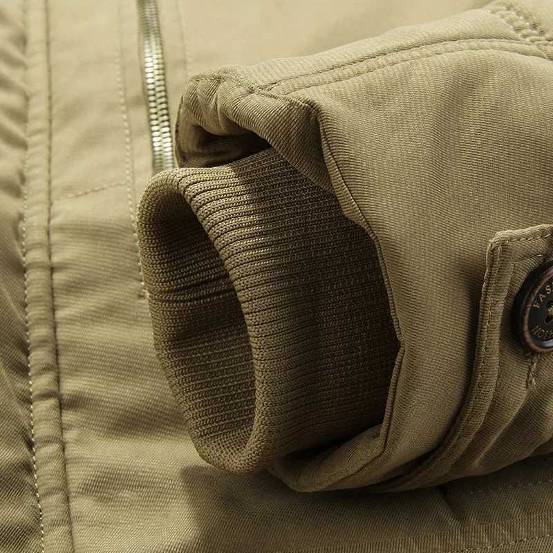 Parka Outdoor Mens Winter Jacket Plus Velvet Thick Warm Multi Pocket Jackets Solid Parkas Male Zipper Coat Large Size Clothing W250906