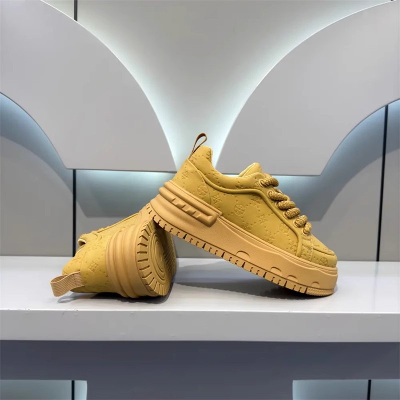 Fashionable best-seller men's thick-soled height-increasing skate shoes 2025 new arrival outdoor versatile sneakers