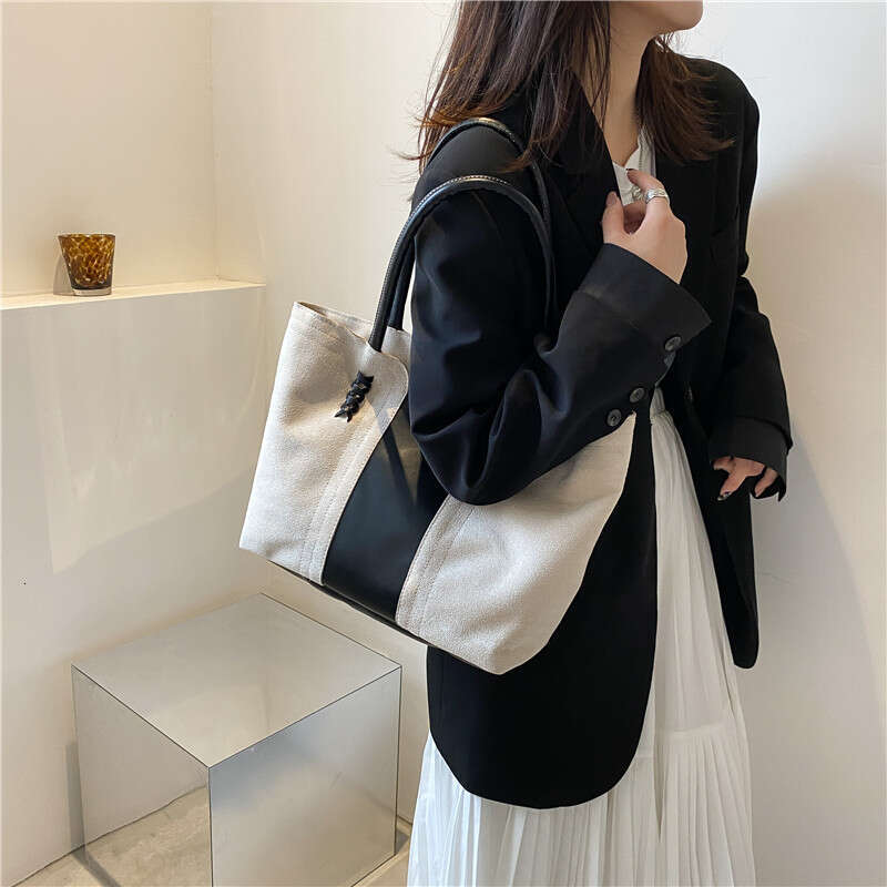 2022 New Autumn Fashion Textured Tote Women, Large Capacity Shoulder Bag for Work and Commuting