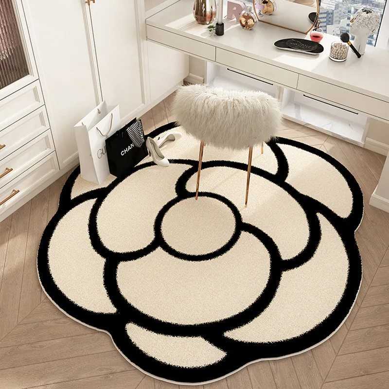 Luxurious VIKAMA Light Luxury Flower Carpet Imitation Cashmere Home Decoration Floor Mat Soft NonSlip Girls Cute Bedroom Carpet Y251105