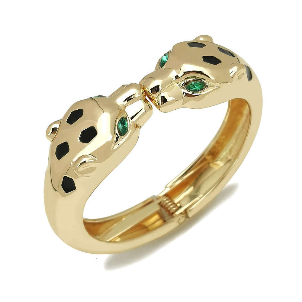 DHcollections Exaggerated Animal Element Design Cheetah Bracelet Personality Wild Dia-Encrusted Unisex