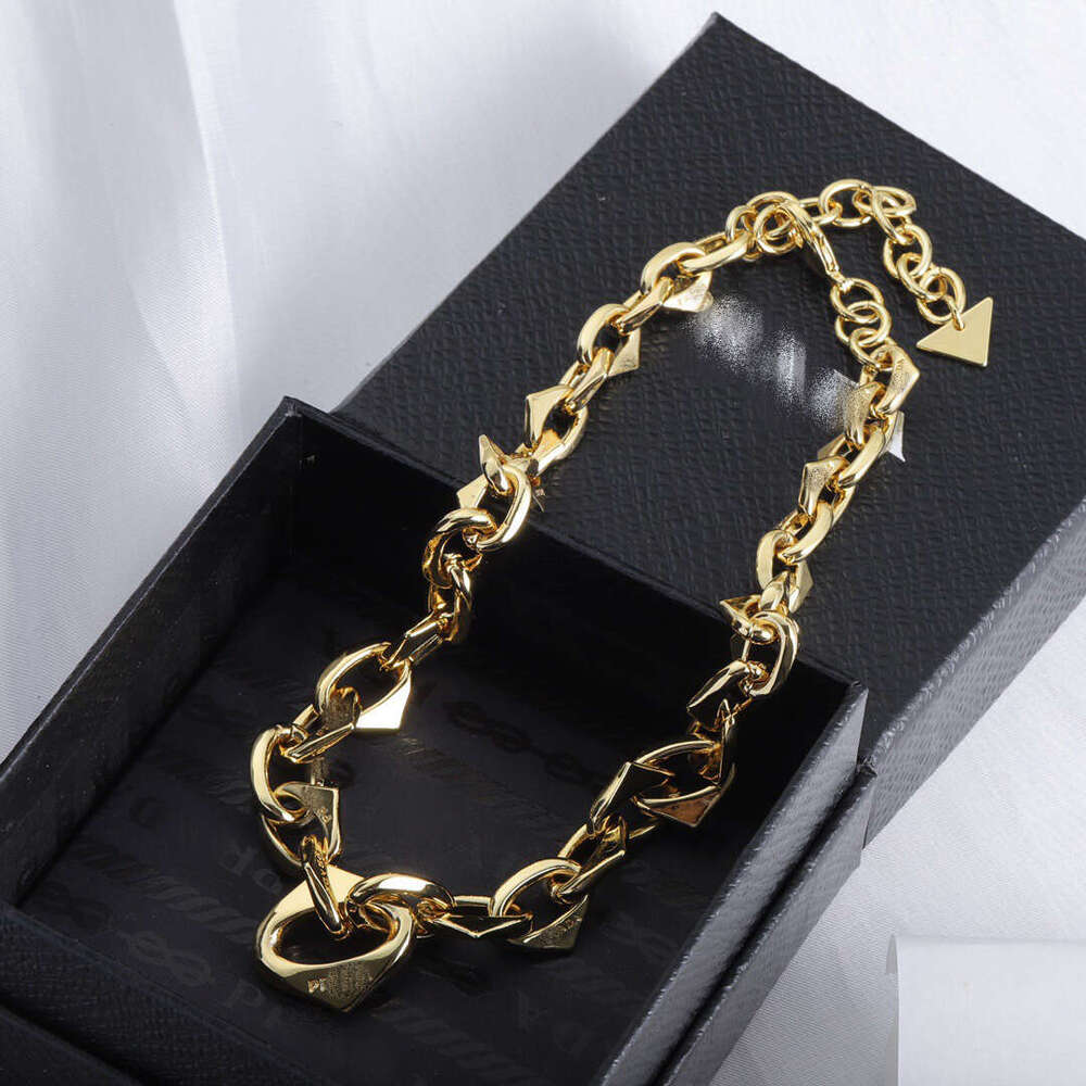 DH collections New Letter High Version Fashion Versatile High-end Feel Hand Necklace Set Jewelry