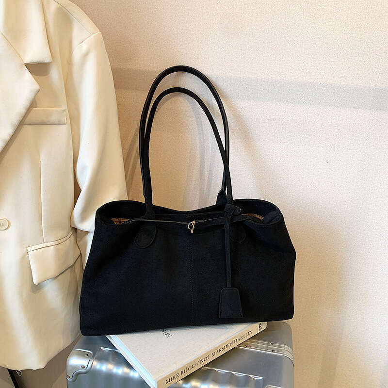 New Fashion Capacity Suede Underarm Versatile Commuter Women's Large Tote Trendy Bag
