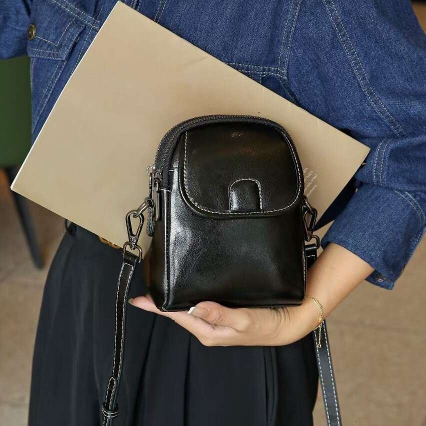 Genuine Leather Women's 2025 New Model Ladies Phone Shoulder Fashion Versatile Mini Crossbody Small Bag