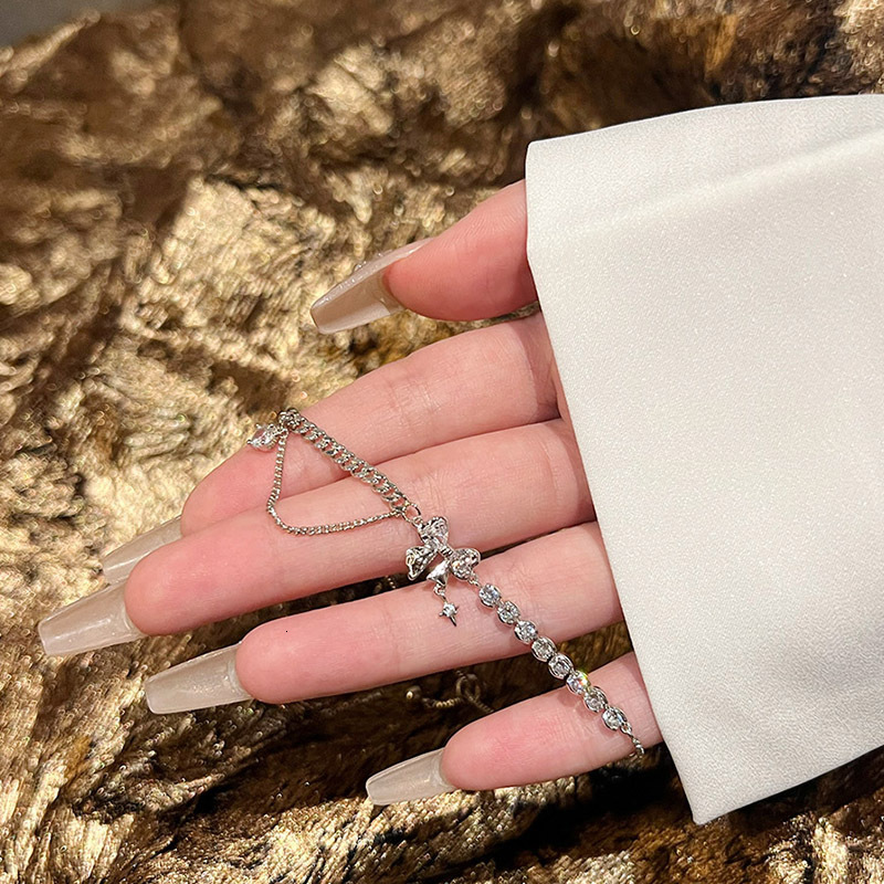 Real Gold Plated Zircon Butterfly Pendant Light High-end Feel Bracelet Niche Style Versatile Jewelry for Women - view 3