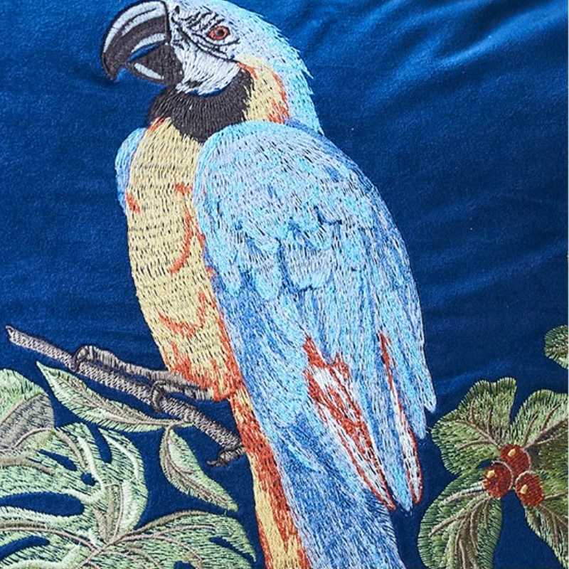 Luxurious American Decorative Pillowcase Animal Parrot Leopard Embroidered Pillow Case Ornamental Pillows Blue Green Velvet Pillow Cover Y251105
