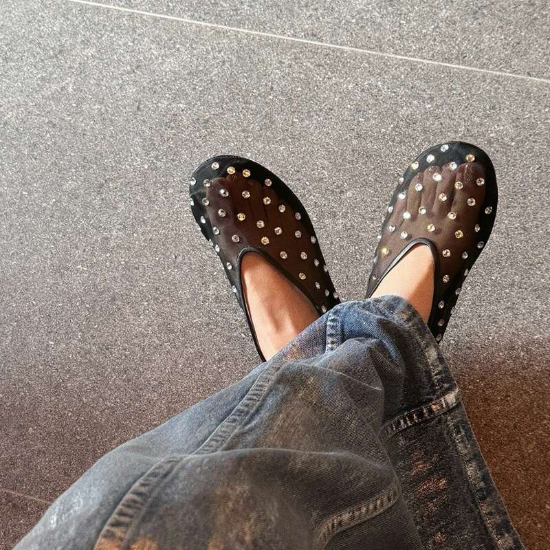 Niche Fashion Round Toe Designer Shoe Rhinestone Mary Jane Shoes for Women, Mesh Hollow Breathable Flat Comfortable Ballet Flats