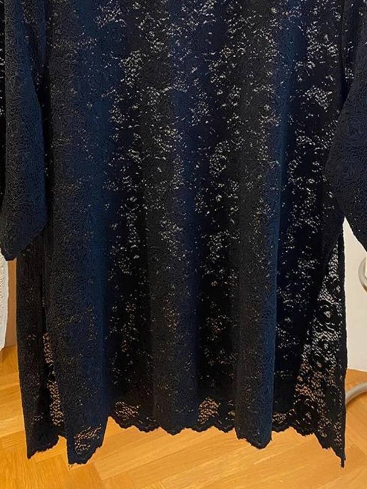 2025 New Women's Lace T-shirt Spring/Summer Solid Color Korean Fashion Elegant Designer Simple design Loose Tank Top