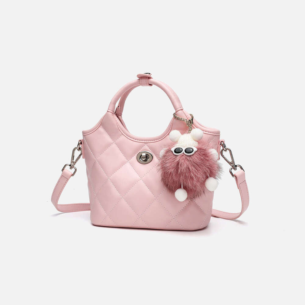 2025 Autumn Winter New Fashion Commuter Handbag for Women, Niche High-end Classic Quilted Single Shoulder Crossbody Tote Bag