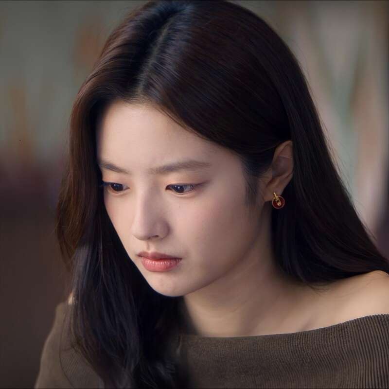 DHpet Geometric zirconia stud earrings stylish and simple with a light luxury and high-end appeal