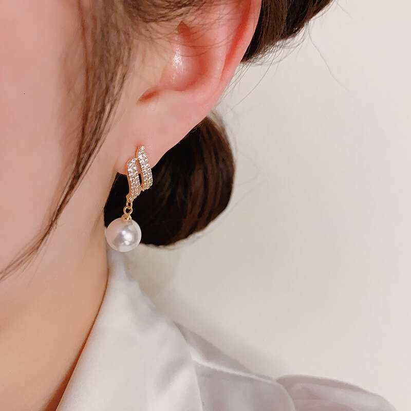 DHpet Needle High-end Angel Wings Pearl Korean Fashion Unique Design Sense Temperament Internet Celebrity Earrings