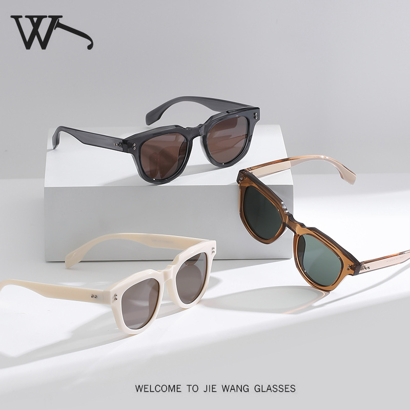 New Trendy Square Oval Frame Sunglasses with Double Rivets High end UV Protection Shades for Both Men and Women