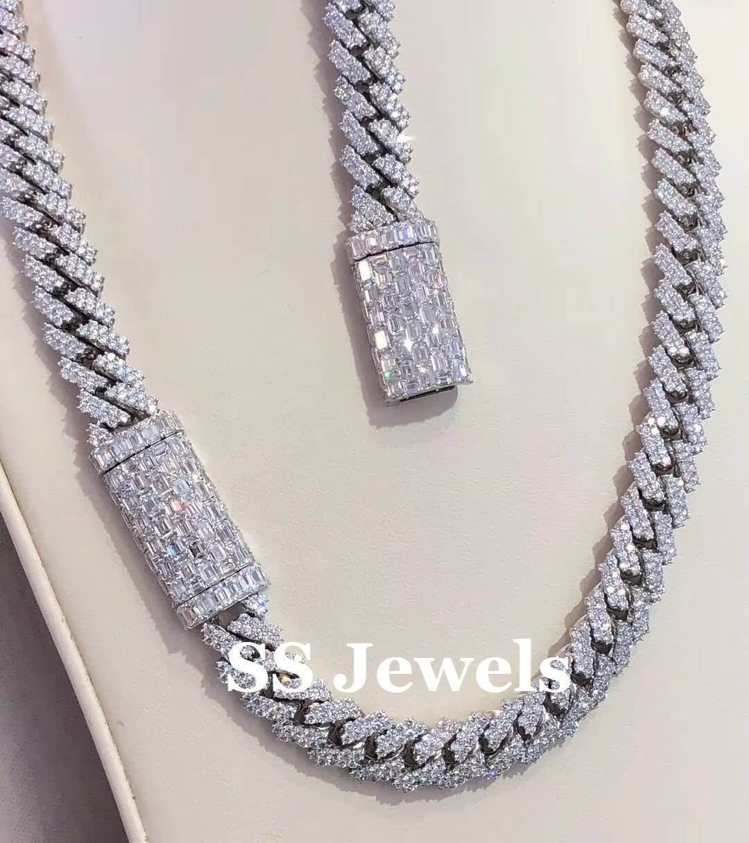 12mm Real VVS1 Moissanite Diamond Cuban Link Chain BustDown Miami Cuban Necklace for Rappers Hip Hop Style