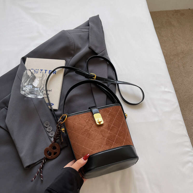 Quilted Embroidery Small for Women 2025 Autumn Winter New Crossbody Color-Block Handbag Suede Bucket Bag