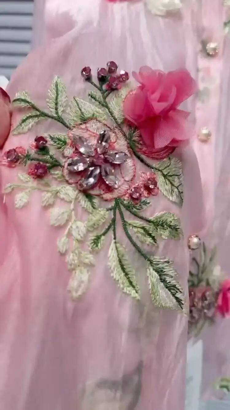 2025 design Summer New Diamond Flower Embroidered Shirt Women's Shirt Long Sleeve Thin Sunscreen Loose Casual Top Designer Open Fleece Sweater