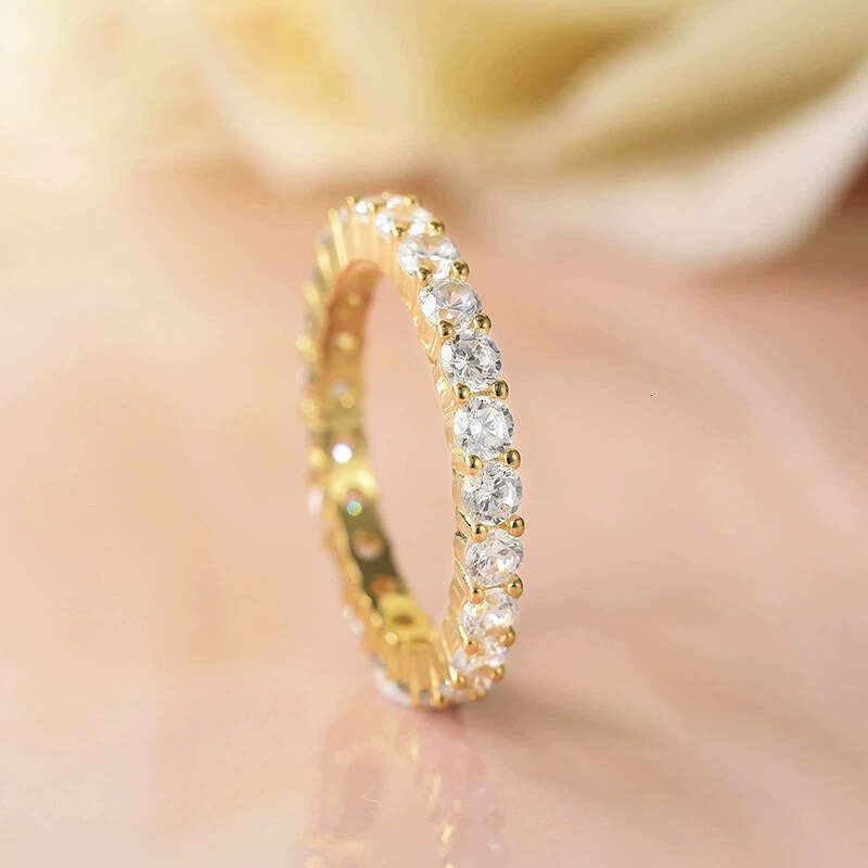 DH collections S925 Silver Rings: Simple and StylishS Pure Silver Ring Simple Fashion Four-Prong Round Zirconia Full Diamond Classic Personality