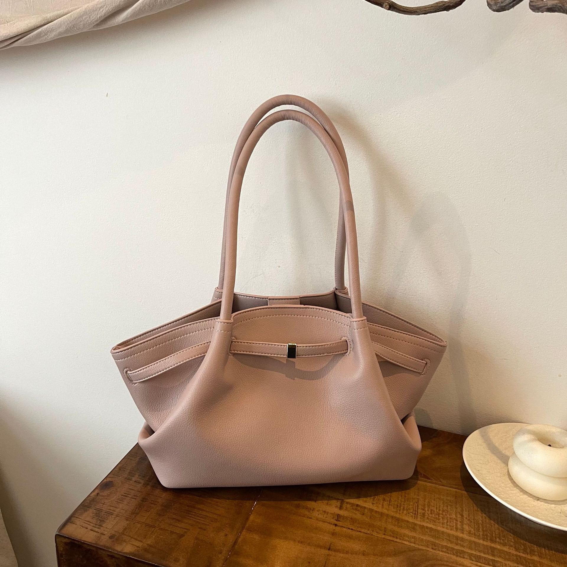 2025 New Fashion Tote Bag for Women Large Capacity Canvas Shoulder Bag Elegant Underarm Commuter Work Bag