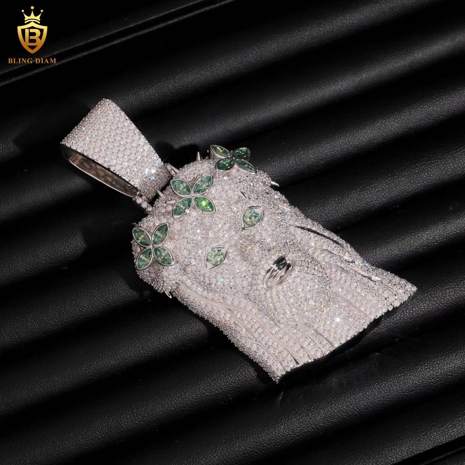 Luxury Jewelry Iced Out Custom Blue Green Moissanite Hip Hop 925 Silver Pendants Moissanite Jesus Pendant Men