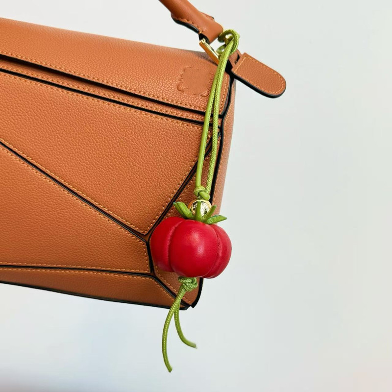 Designer Bag Charm Big tomato Chamomille flower charm classic Leather Strap berry charm Key Chain Wallet Keys Keyring strawberry Keychain Luxury women Purse Charms