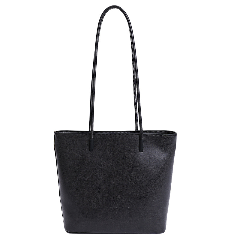 New retro tote for commutingversatile and high-end, large capacity single shoulder armpit bag