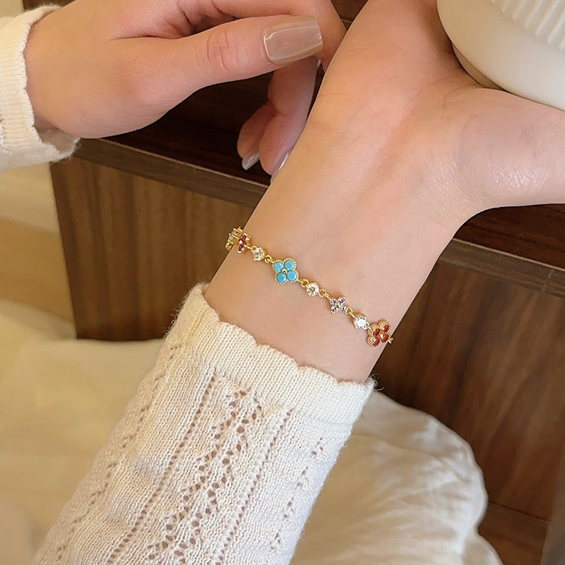 Designer Jewellery High Quality Gold Silver Plated Zircon Colored Diamond Flower Bracelet for Love and Birthday Gifting Textured Sweet Temperament Acc