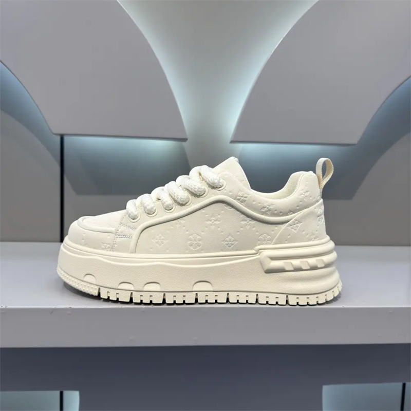 Fashionable best-seller men's thick-soled height-increasing skate shoes 2025 new arrival outdoor versatile sneakers