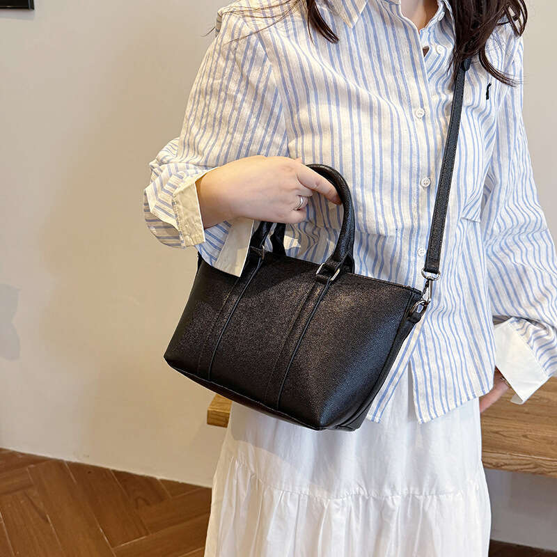New Simple Casual Fashion Handbag 2025 for Women Textured Trendy Crossbody Shoulder Color-Block Underarm Bag