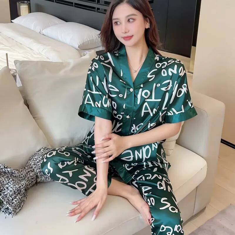 2025 New Ice Silk Pajamas Women's Summer Short sleeved Pants Cartoon design Bear Pajamas Cardigan Green Letter Pajamas Home Clothing Kimono Desig
