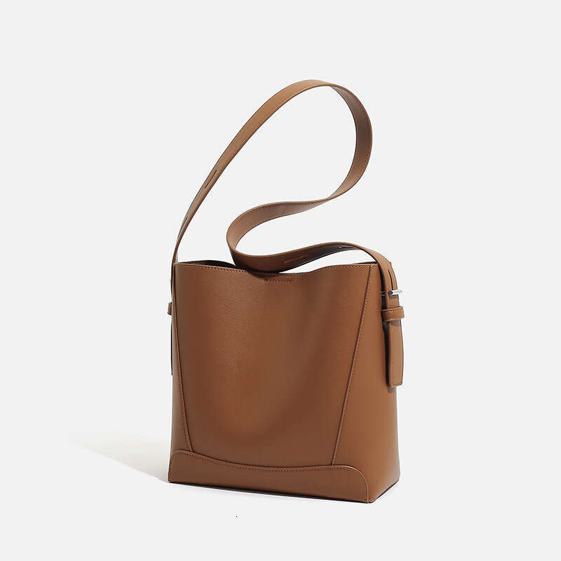 for Women Autumn Winter 2025 New Women's Crossbody Genuine Leather Versatile Shoulder Large Capacity Commuter Bucket Bag