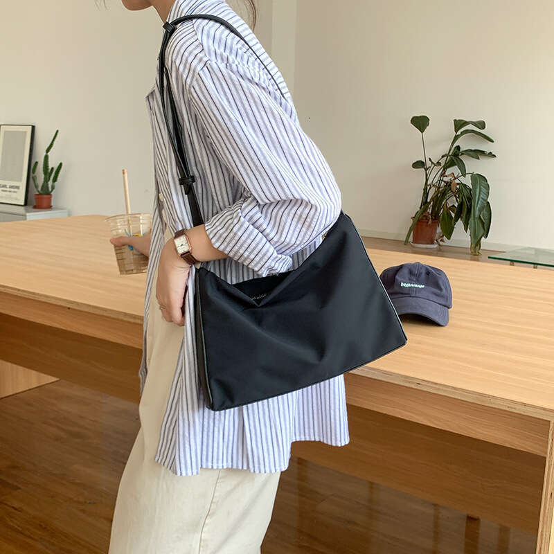 Nylon Large Capacity Underarm Women's Solid Color Versatile 2025 Casual Commuter Shoulder Bag Patchwork Design