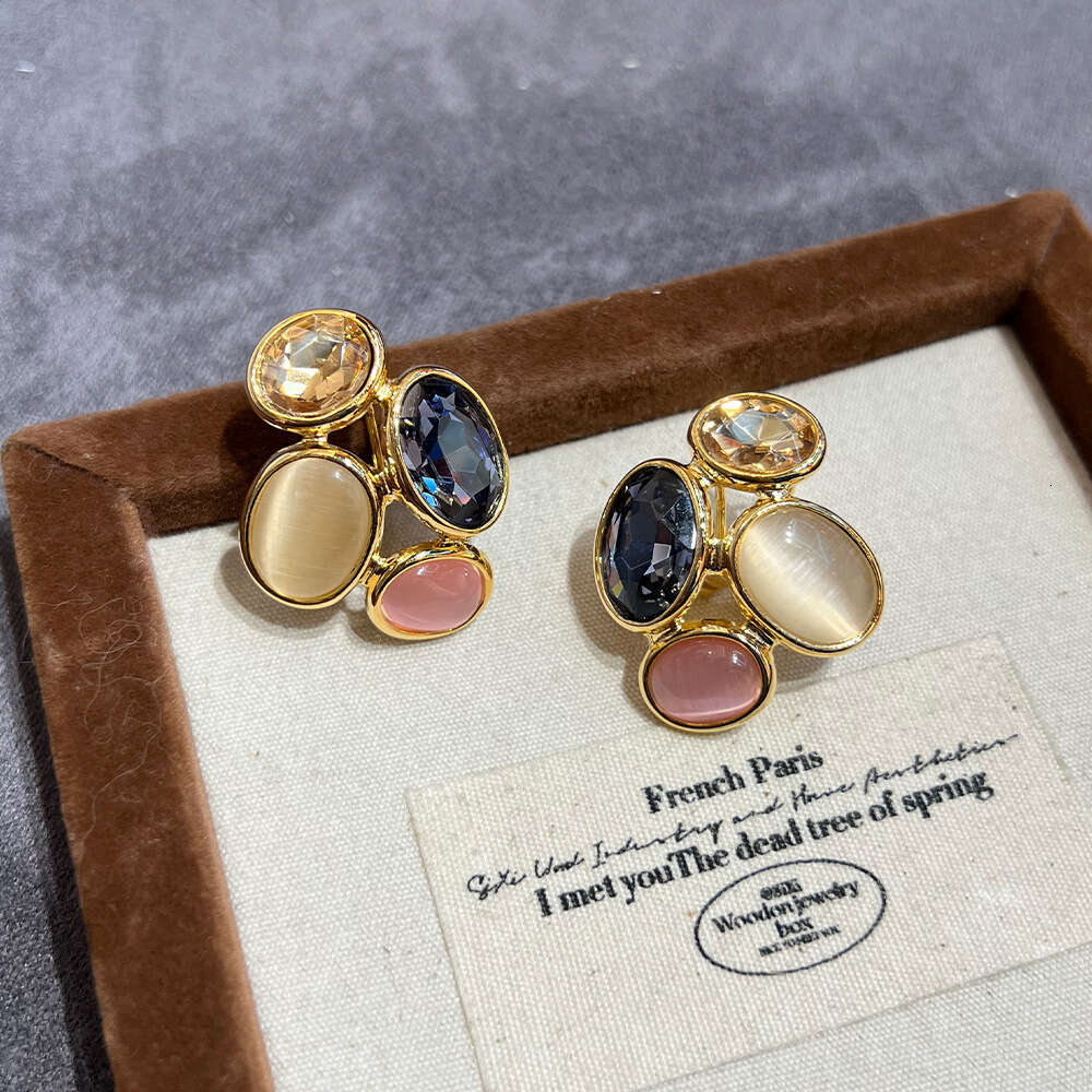 DHpet Vintage Western Court Style Luxurious High-end Earrings Studs